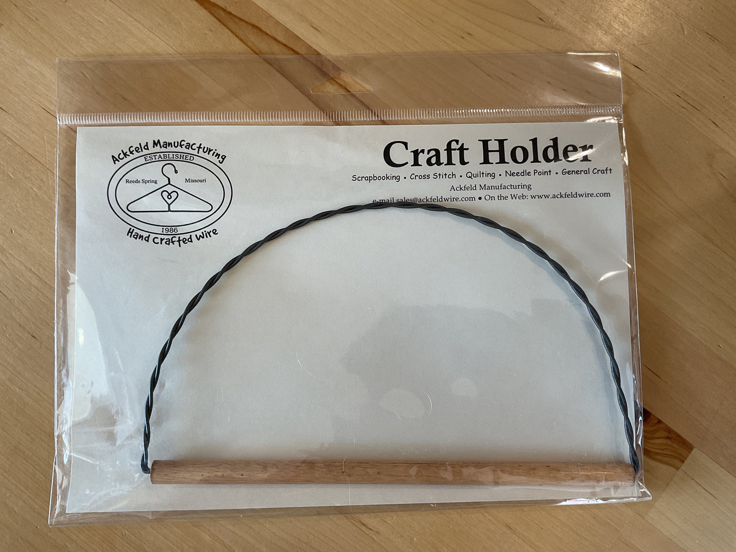 8 inch Twisted Wire Holder (craft holder)