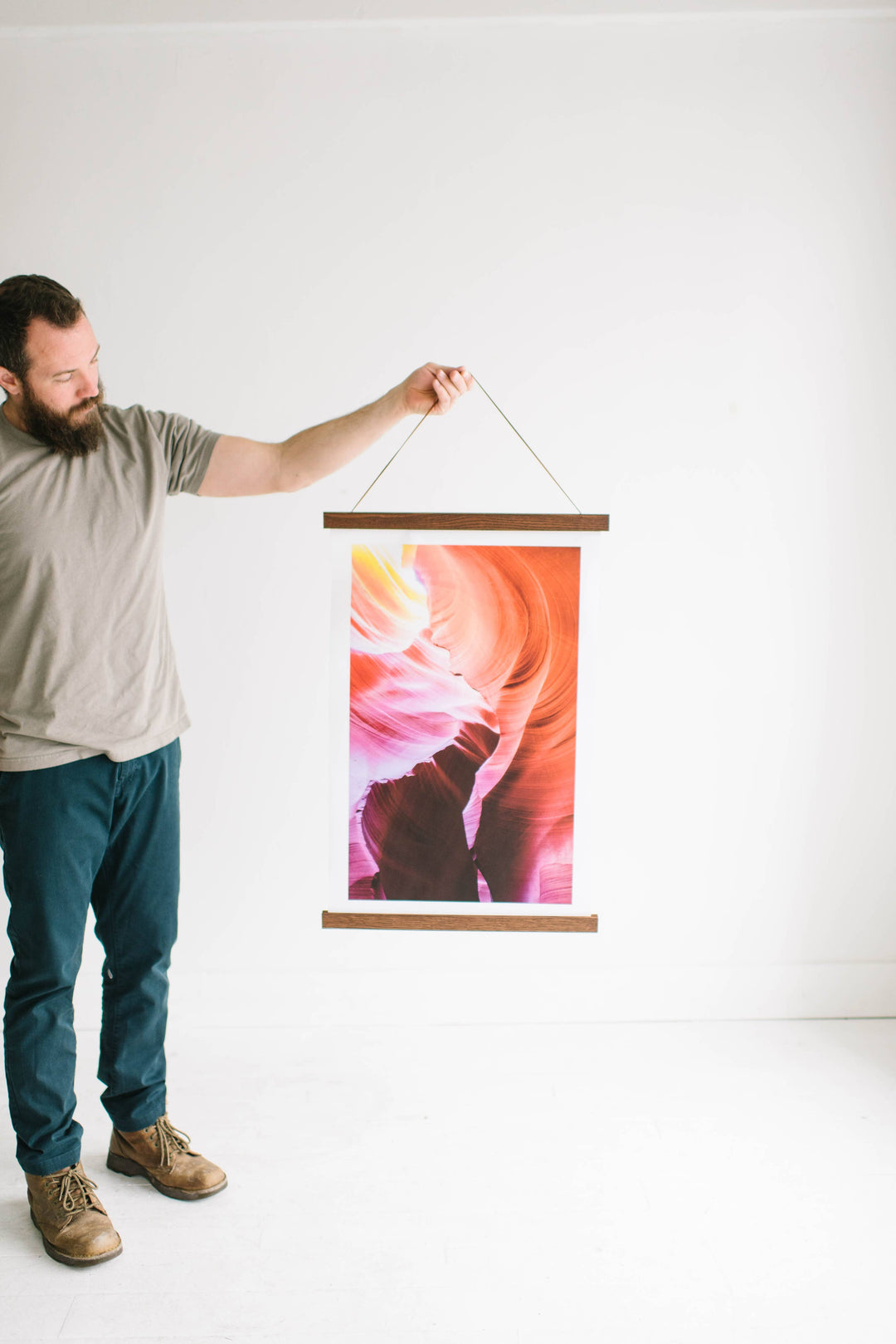 9" MAGNETIC Poster Hanger Frame for 8x10" Portrait Prints