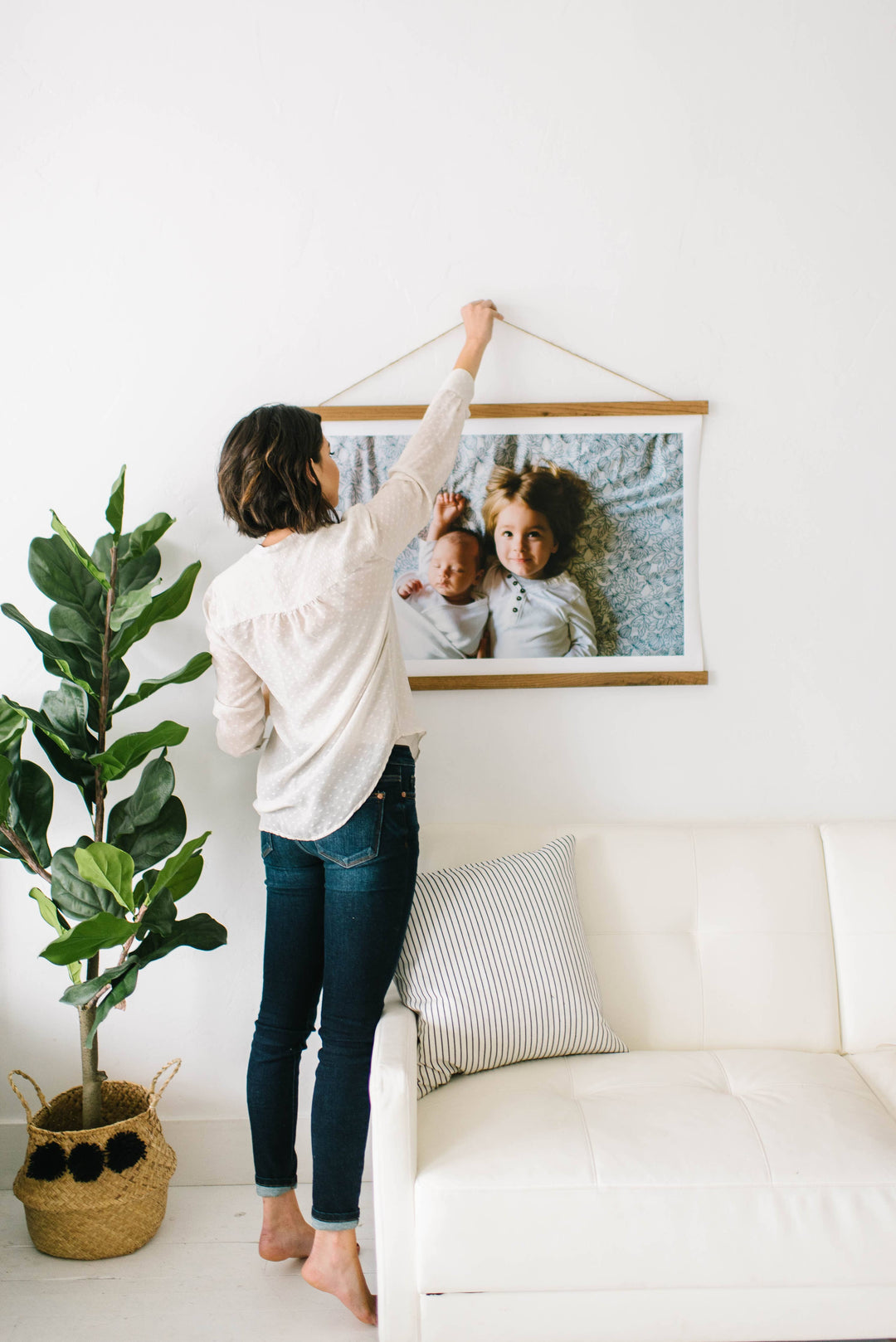 9" MAGNETIC Poster Hanger Frame for 8x10" Portrait Prints