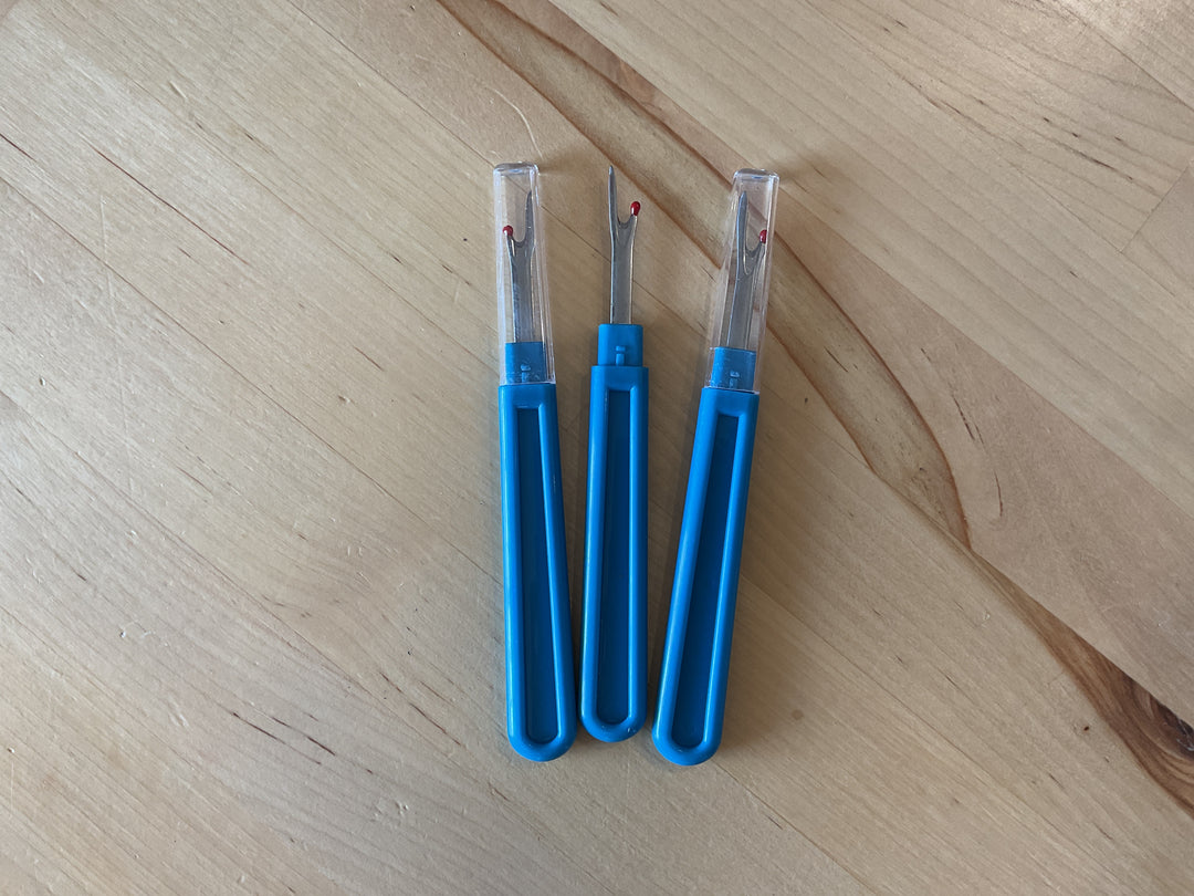 Large Seam Ripper with cap