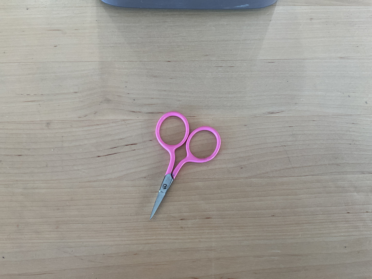 Tiny Snips 2.5 inch Embroidery Scissors with Pink Handles