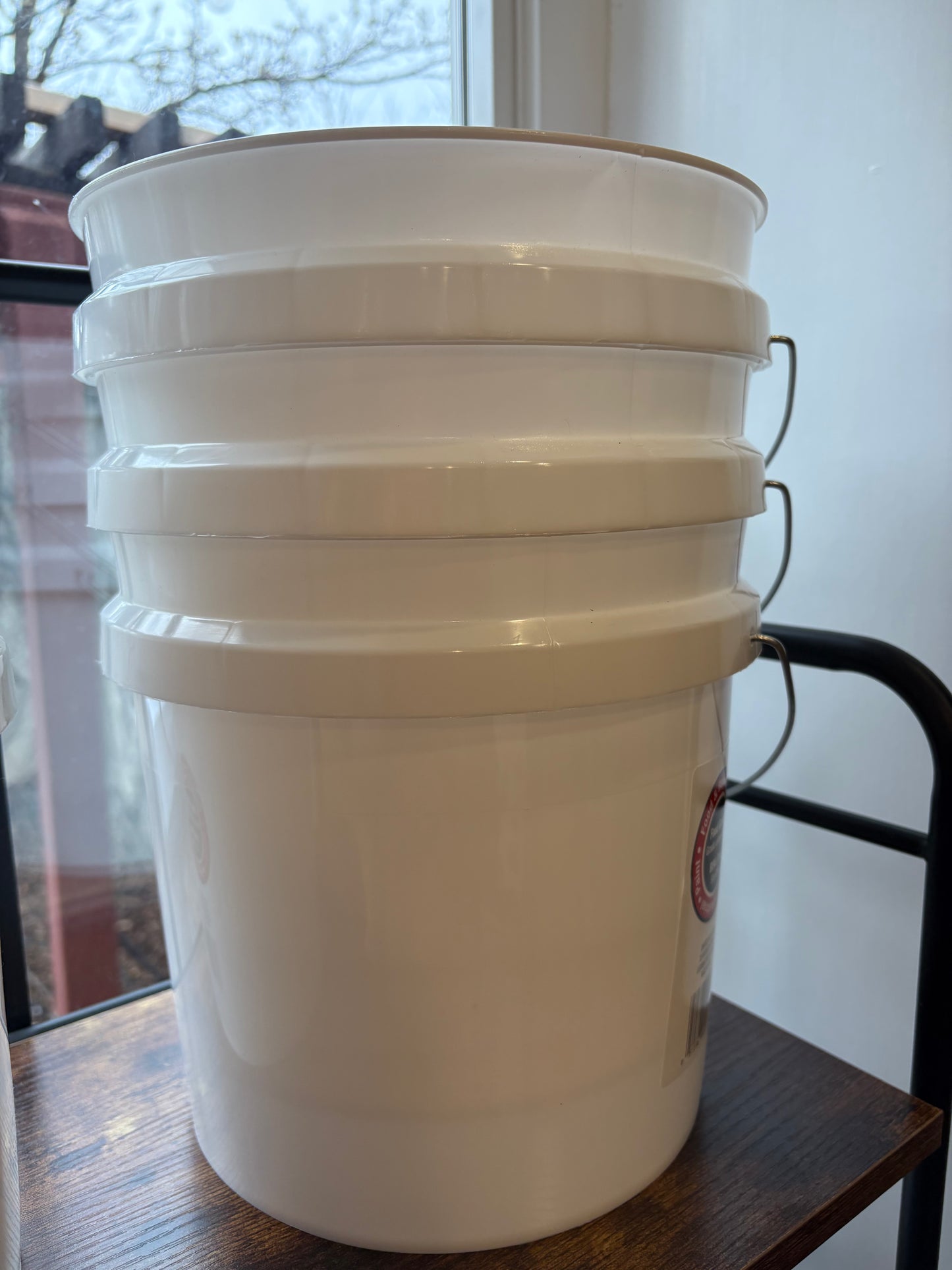 2 Gallon Dye Bucket