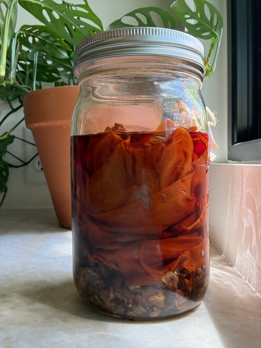 Sunshine silk in a jar