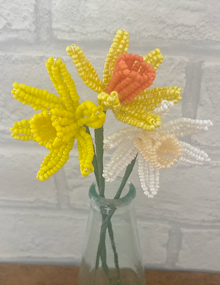Beaded Flower Craft Kit - Daffodil. A creative gift idea.